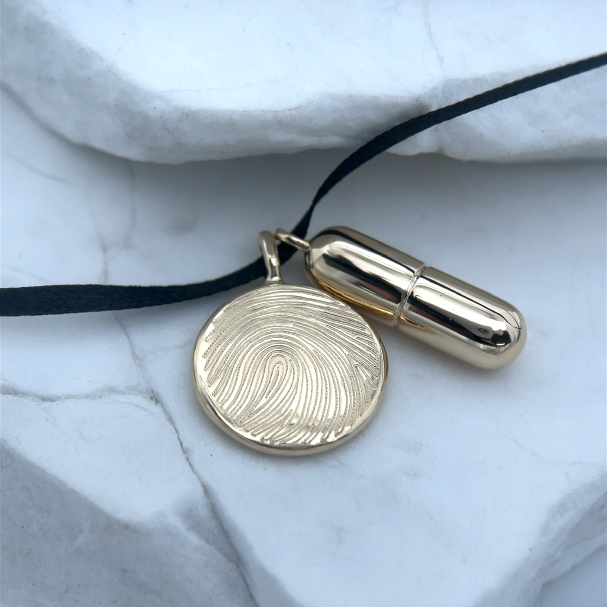 Gold Impression Necklace